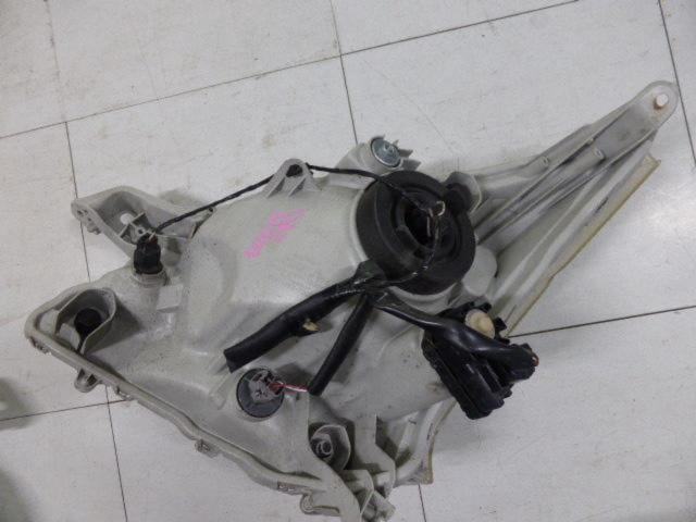 ダイハツ純正(DAIHATSU)ムーヴLA110S ヘッドライト