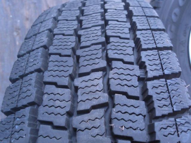 LVF  + GOODYEAR(グッドイヤー) ICENAV CARGO 6PR LT