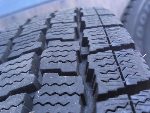 LVF  + GOODYEAR(グッドイヤー) ICENAV CARGO 6PR LT