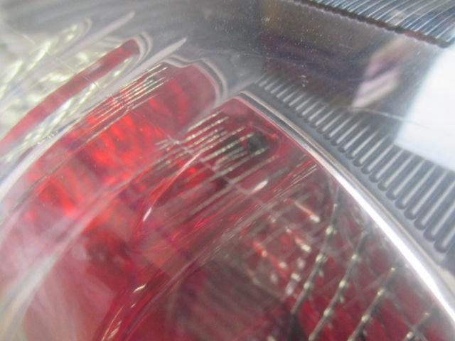 三菱 ekスポーツ H81W 純正 右テールライト