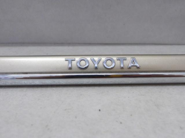 トヨタ純正 ナンバーフレーム 1枚 08407-00260
