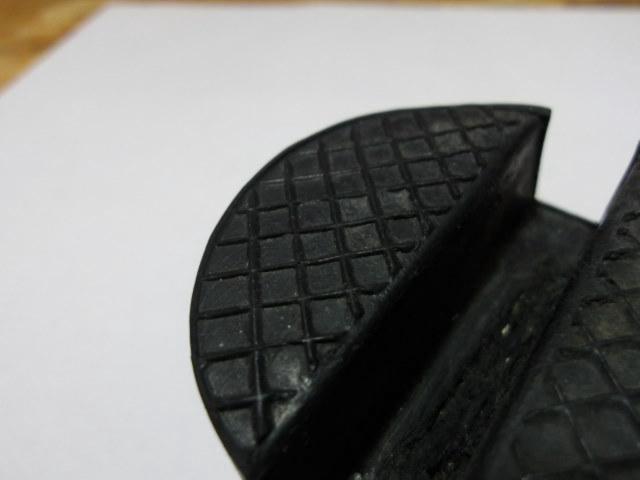 メーカー不明 ラバージャッキパッド