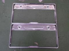 Toyota genuine
Metal license plate frame
2 pieces set