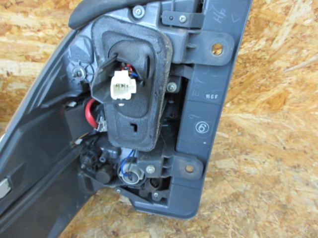 TOYOTA 20ヴェルファイア純正テール