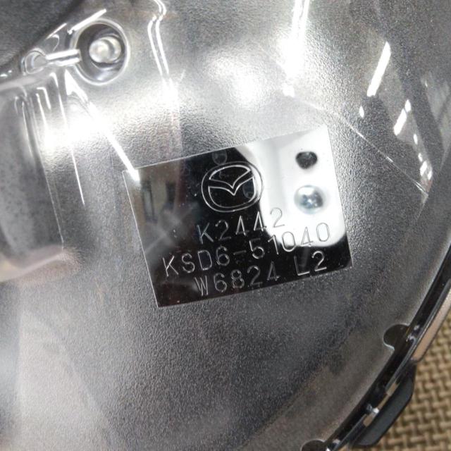 Bracket cracked (MAZDA)
KF
CX-5 late genuine LED head light
Left side only