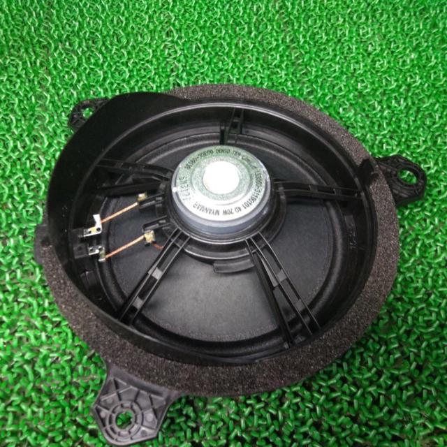 TOYOTA genuine
Speaker
86160-30E00