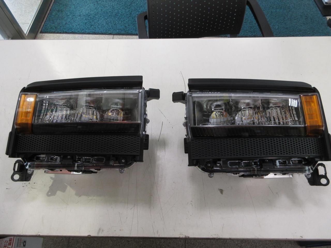TOYOTA
Land Cruiser 250 genuine square headlights