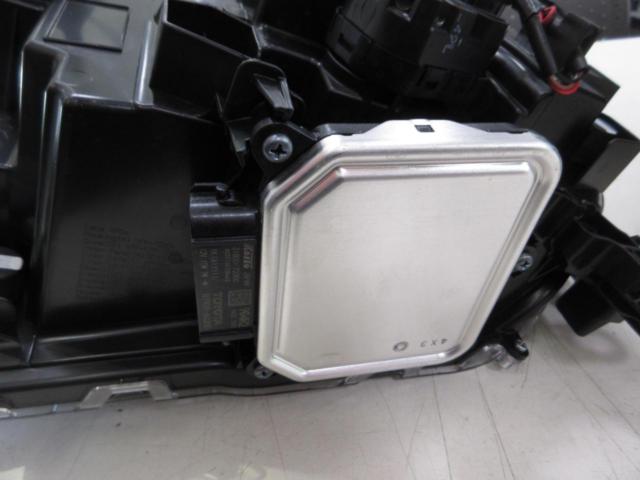 TOYOTA
Land Cruiser 250 genuine square headlights