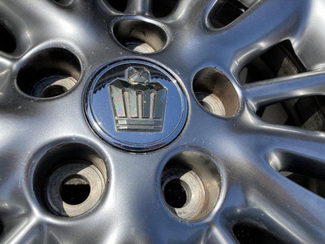 Toyota genuine
Toyota genuine
Crown Royal (180 series)
Special Edition (PREMIUM)
EDITION)
Genuine
Aluminum wheels + DUNLOP
LE
MANS
V