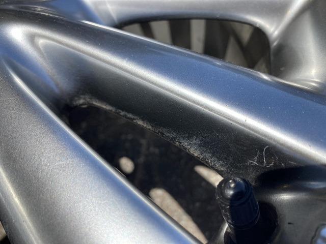 Toyota genuine
Toyota genuine
Crown Royal (180 series)
Special Edition (PREMIUM)
EDITION)
Genuine
Aluminum wheels + DUNLOP
LE
MANS
V