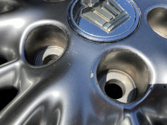 Toyota genuine
Toyota genuine
Crown Royal (180 series)
Special Edition (PREMIUM)
EDITION)
Genuine
Aluminum wheels + DUNLOP
LE
MANS
V