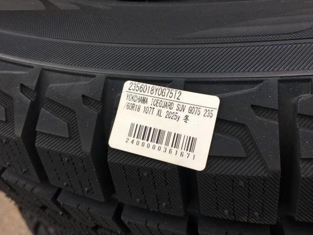 Unused YOKOHAMA tires
ICE
GUARD
SUV
G075
235 / 60-18
107T
XL
Four