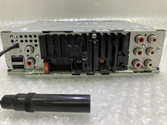 carrozzeria
DEH-970
CD / USB / AUX / Bluetooth
2012 model