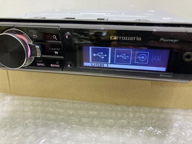 carrozzeria
DEH-970
CD / USB / AUX / Bluetooth
2012 model
