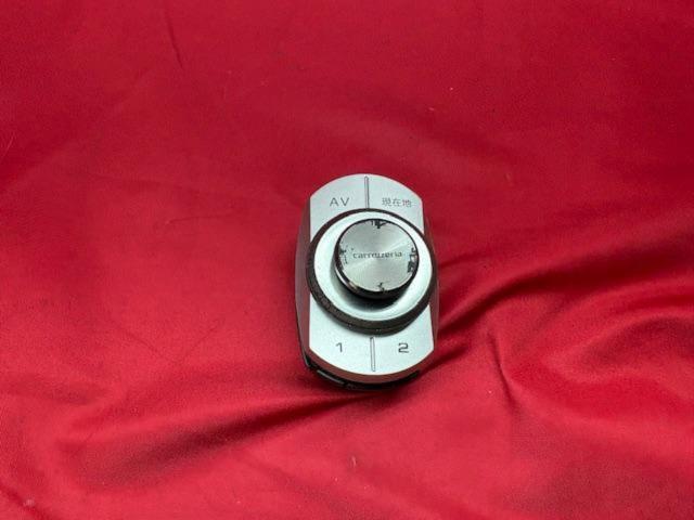 carrozzeria
Carrozzeria
Pioneer
Smart Commander
CD-SC01