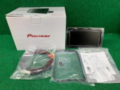 YH
carrozzeria
TVM-PW 910
9V type wide VGA private monitor