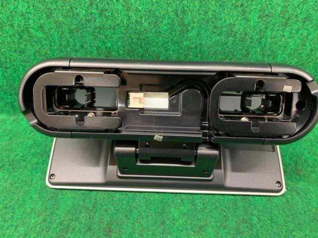 YH
carrozzeria
TVM-PW 910
9V type wide VGA private monitor