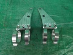 メーカー不明 アルミヘッドライトステー シルバー Φ41mm