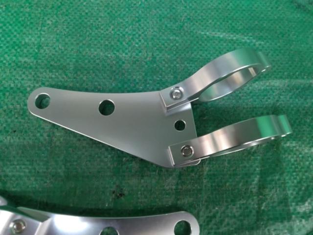 メーカー不明 アルミヘッドライトステー シルバー Φ41mm
