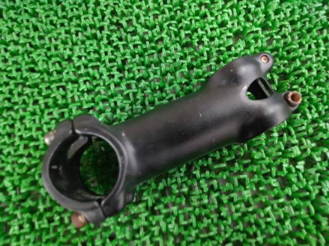 Φ31.8/90mm/7°FELT アルミアヘッドステム ブラック