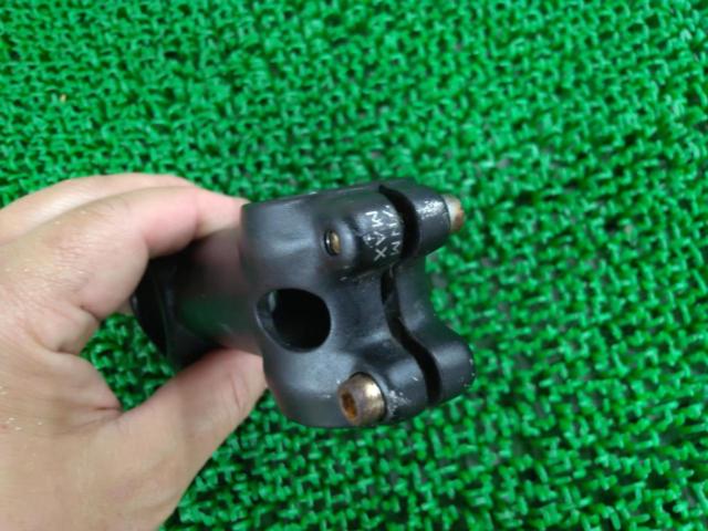 Φ31.8/90mm/7°FELT アルミアヘッドステム ブラック