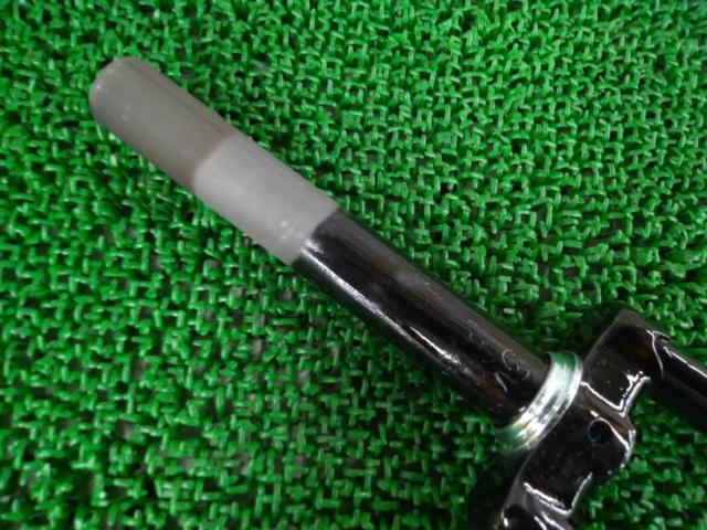 メーカー不明 スレッドタイプフロントフォーク コラム長175mm 適応サイズ不明 ブラック