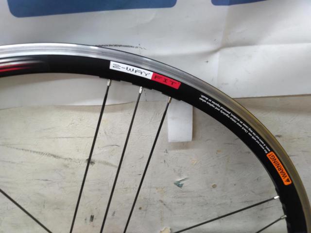 CAMPAGNOLO ZONDA C15 2-WAY FIT 700C クリンチャー/チューブレスアルミリアホイール