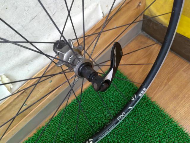 Bontrager RXL クリンチャーアルミホイール前後セット