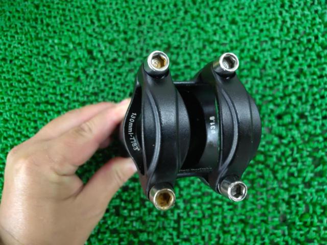 Φ31.6/120mm/7° UNO ADVANCED PROJECT アルミアヘッドステム ブラック