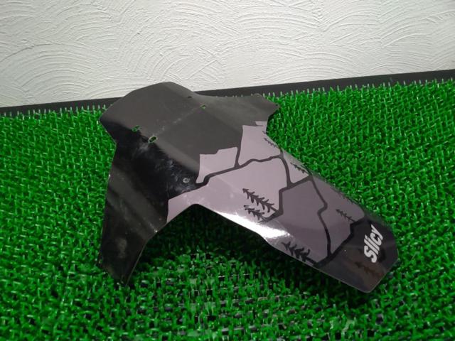 Slicy AM Mudguard Black Forest フロントサスペンションフェンダー ブラック