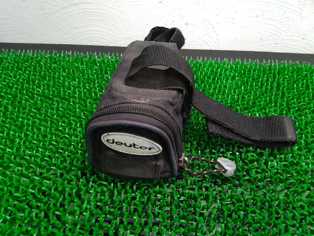 ※ほつれ、汚れ DEUTER 小型サドルバッグ ブラック