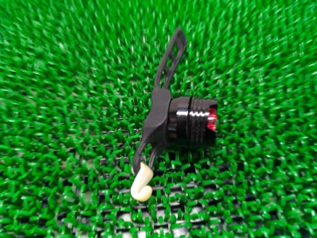 メーカー不明 電池式リアライト