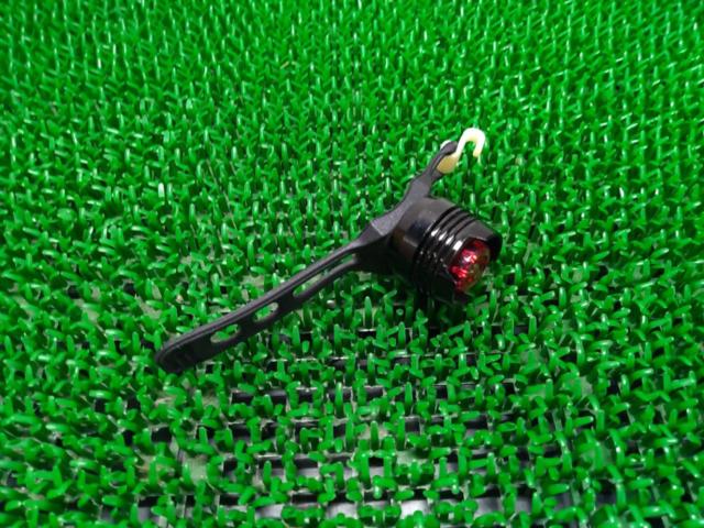 メーカー不明 電池式リアライト