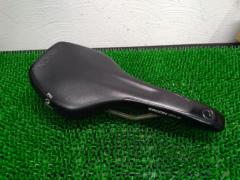 ERGON SR3-M スポーツ用サドル ブラック