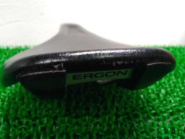 ERGON SR3-M スポーツ用サドル ブラック