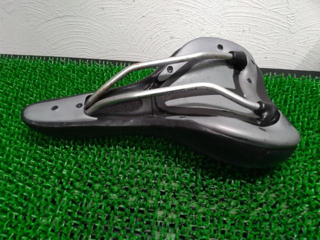 VELO スポーツ用サドル ブラック