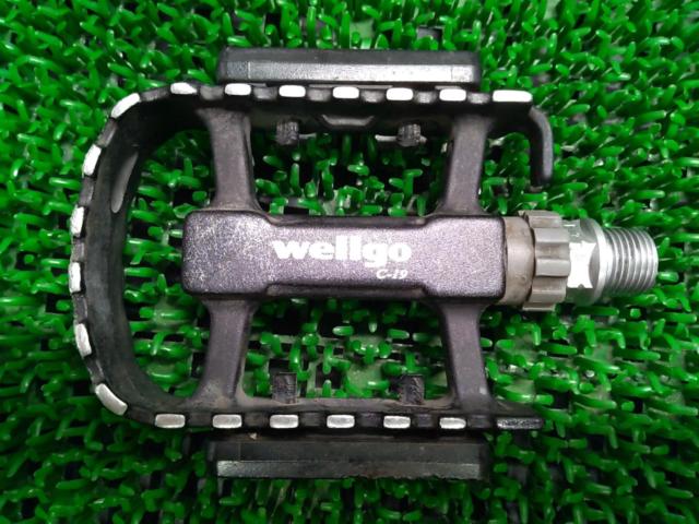※弱軸ガタあり WELLGO C-19 フラットペダル ブラック