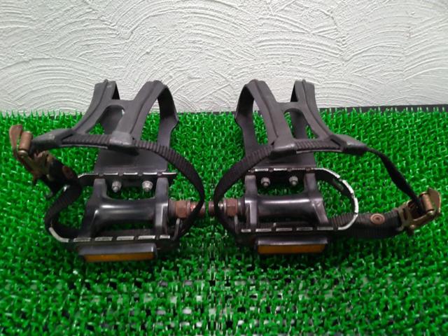 WELLGO R125 トゥークリップ付きフラットペダル