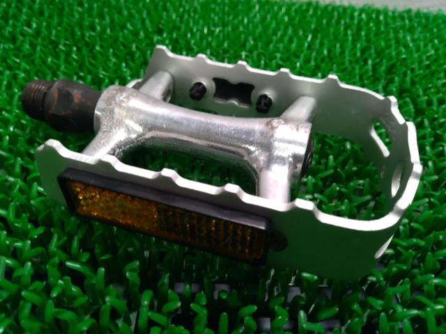 WELLGO M248 アルミフラットペダル シルバー