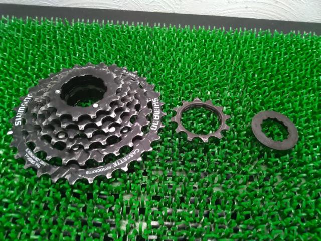 7s 12-32T SHIMANO CS-HG200-7 カセットスプロケット