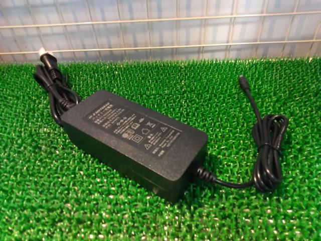 MOTORAD FY-4202000 電動アシスト自転車用充電器 ブラック