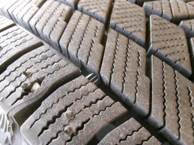 BRIDGESTONE
Zart
R7
+
BRIDGESTONE
BLIZZAK
VRX3