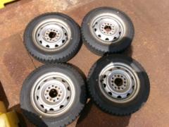 Unknown Manufacturer
Steel wheel
+
DUNLOP
WINTERMAXX
WM02