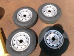 TOPY
Steel wheel
+
DUNLOP
WINTERMAXX
WM02
