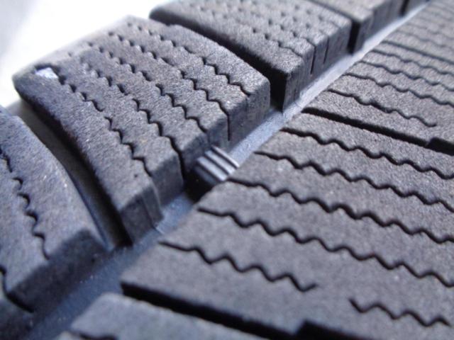 BRIDGESTONE BLIZZAK VRX3