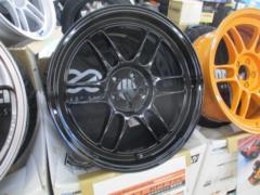 ENKEI x McLaren
ENKEI
RPF1
Limited Edition Gloss Black x Papaya Yellow Sticker