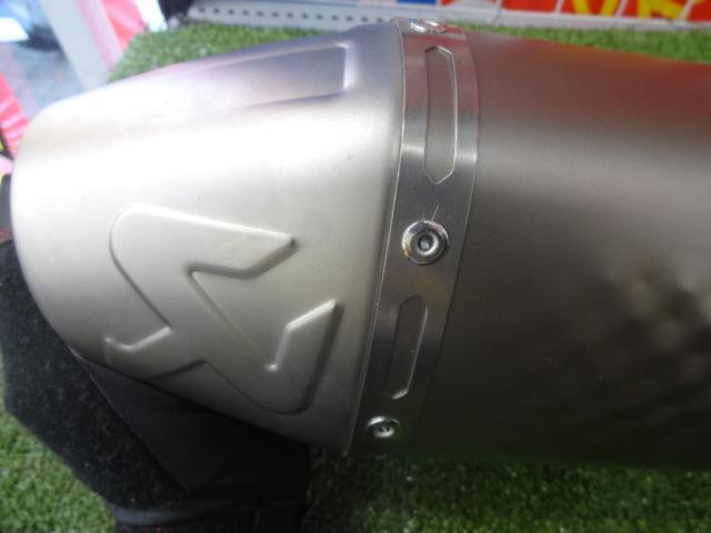 Specially selected parts! AKRAPOVIC
Racing Line
Slip-on muffler
250EXC-F/350EXC-F(’20-’23)