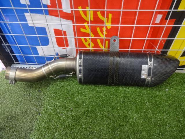 Worth seeing!? AKRAPOVIC
Hexagonal
Carbon slip-on muffler
CBR250RR (MC51) ('17-)