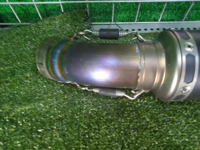 AKRAPOVIC Titanium
Slip-on silencer
R
nine
T('14-'21)