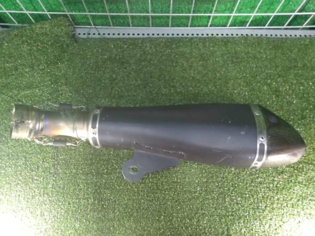 AKRAPOVIC Titanium
Slip-on silencer
R
nine
T('14-'21)